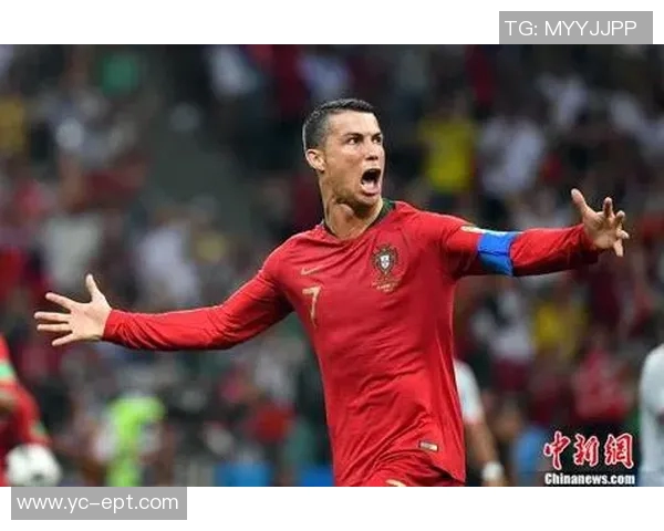 足球明星与C罗的偶遇瞬间引发的热议与感动